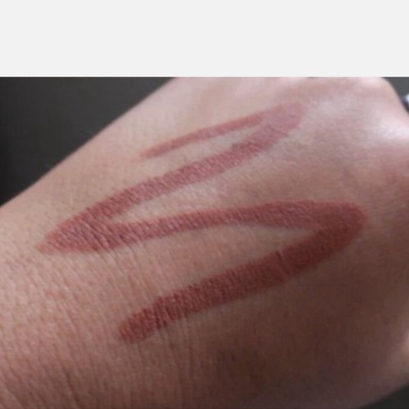 Revolution The One Blush Stick – Matte Malibu - Picture 2 of 3